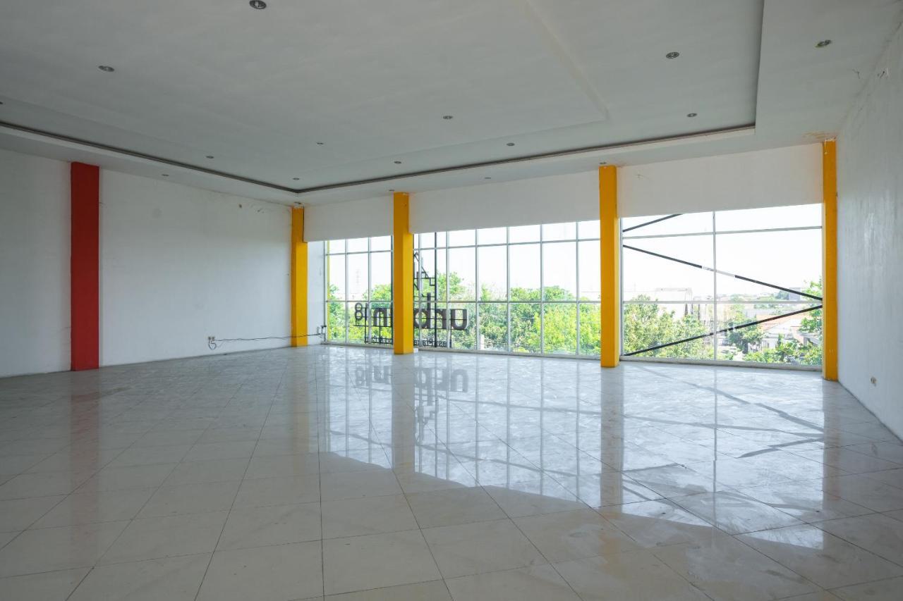 Oyo Flagship 1575 Urban 18 Hotel Surabaya Exterior photo