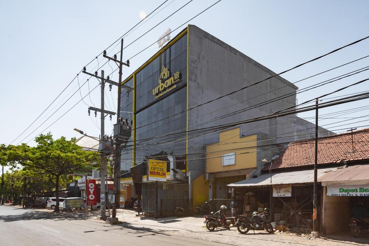 Oyo Flagship 1575 Urban 18 Hotel Surabaya Exterior photo